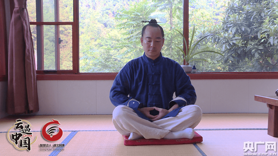傳統(tǒng)武術(shù)與現(xiàn)代生活的結(jié)合，一種文化的交融與發(fā)展，傳統(tǒng)武術(shù)與現(xiàn)代生活的交融，文化的發(fā)展與傳承