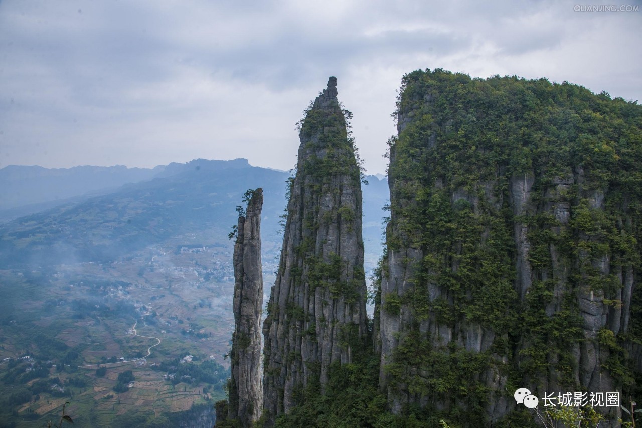 神農(nóng)架與張家界，自然之美的獨(dú)特展現(xiàn)，究竟哪個更勝一籌？，神農(nóng)架與張家界，自然之美的獨(dú)特展現(xiàn)對比，誰更勝一籌？