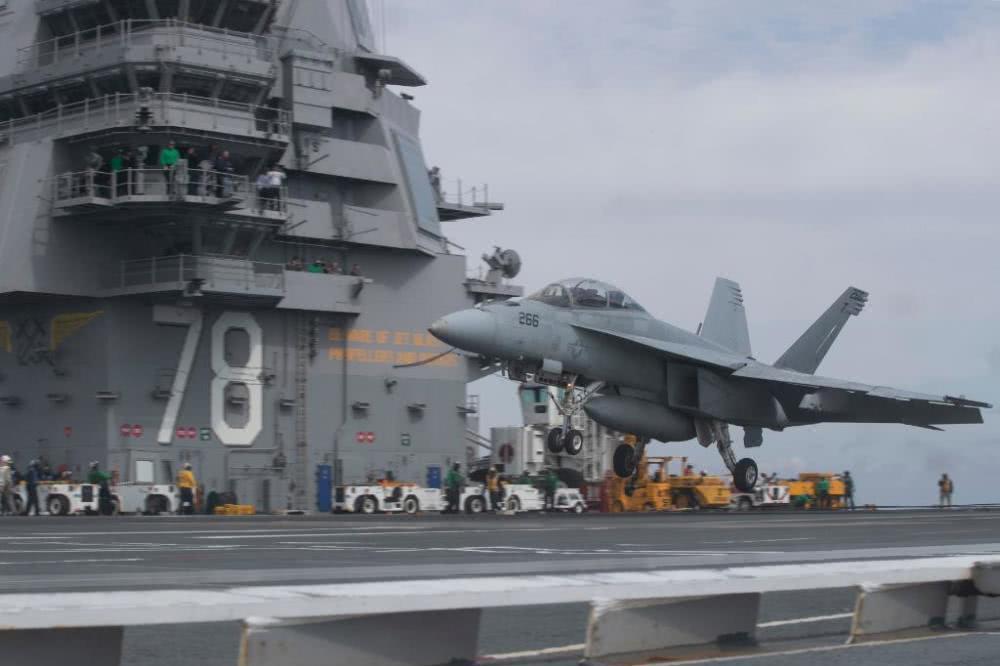 福特級航母艦載機，引領(lǐng)海上航空力量的革新，福特級航母艦載機，引領(lǐng)海上航空力量的革新之巔