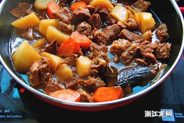 牛肉燉土豆的做法，一道家常美食的烹飪指南，家常美食，牛肉燉土豆的烹飪指南