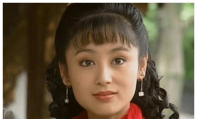 演員陳紅婚姻經(jīng)歷揭秘，婚姻歷程中的波折與變遷，陳紅婚姻經(jīng)歷大揭秘，波折與變遷的歷程