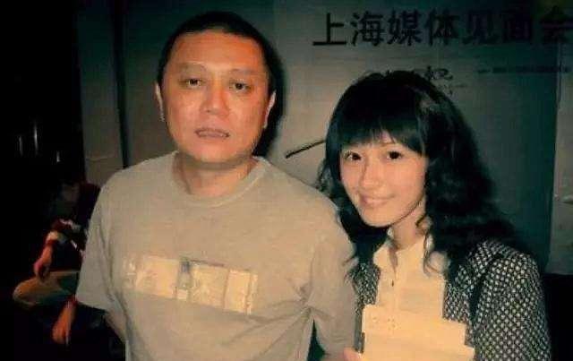 黃立行老婆個(gè)人資料揭秘，走進(jìn)神秘女性的世界，黃立行老婆神秘面紗揭曉，深入探索其個(gè)人資料與內(nèi)心世界