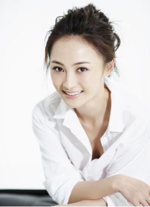 姚笛近照，時光中的優(yōu)雅與堅韌，姚笛近照，時光雕琢的優(yōu)雅與堅韌之美
