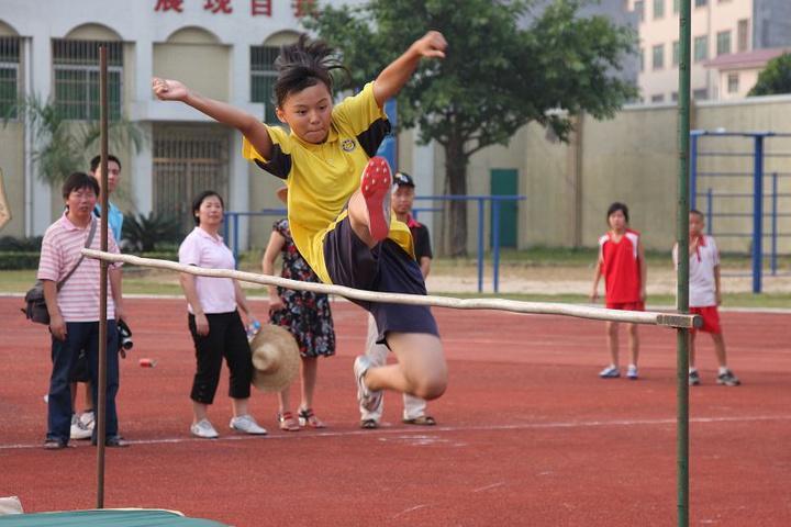 中學(xué)生腹肌鍛煉