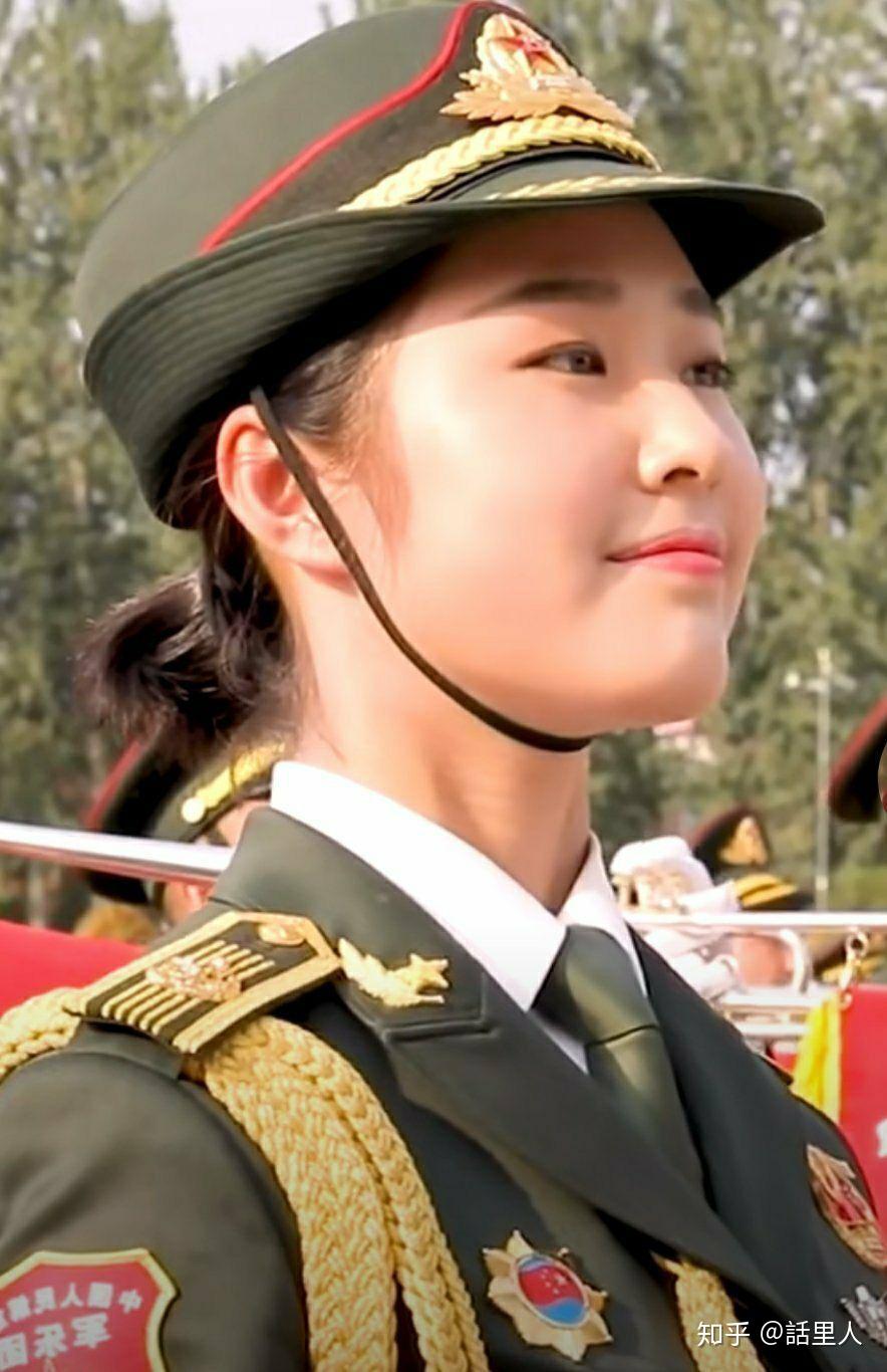 2019女兵方隊中那道最亮麗的風(fēng)景線——記最漂亮的女兵，記女兵方隊中最亮麗風(fēng)景線，最美女兵風(fēng)采展露