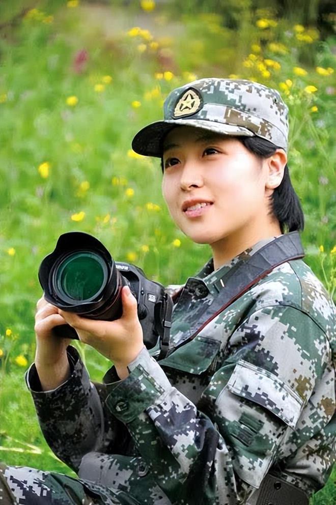 最漂亮的中國女兵圖片，展現(xiàn)英勇與美麗的瞬間，英勇與美麗并存，最迷人的中國女兵瞬間圖片