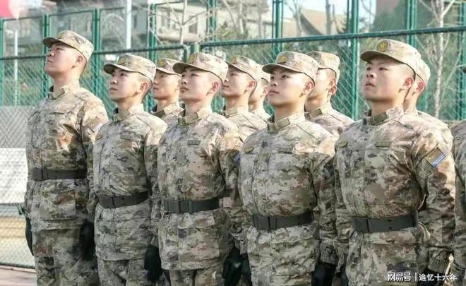 解放軍與普通兵的區(qū)別，職責(zé)、角色與使命的不同解讀，解放軍與普通兵職責(zé)角色使命解讀，差異與共同使命的探討