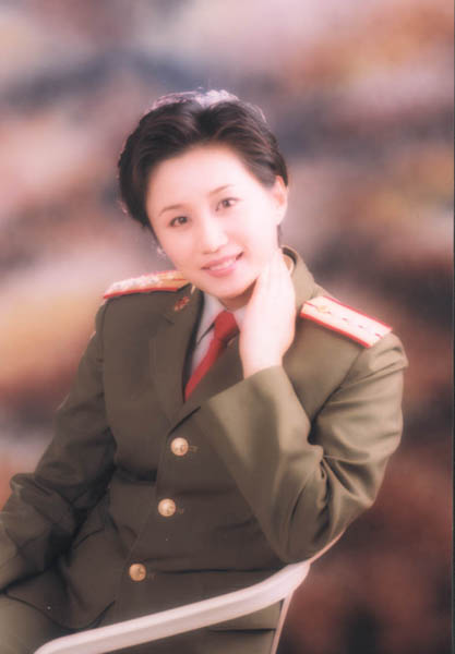 軍事節(jié)目主持人的風(fēng)采，那些閃耀的明星與他們的圖像印記，軍事節(jié)目主持人的風(fēng)采，明星主持與他們的獨特印記