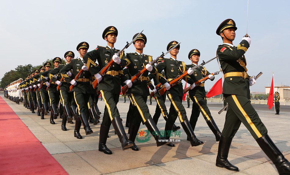 三軍儀仗隊圖片大全集，榮耀與力量的展現(xiàn)，三軍儀仗隊圖片集，榮耀與力量的完美展現(xiàn)