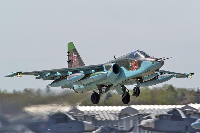 A-10攻擊機火力表現(xiàn)，空中力量的銳利之劍，A-10攻擊機，空中力量的銳利之劍之火力展示