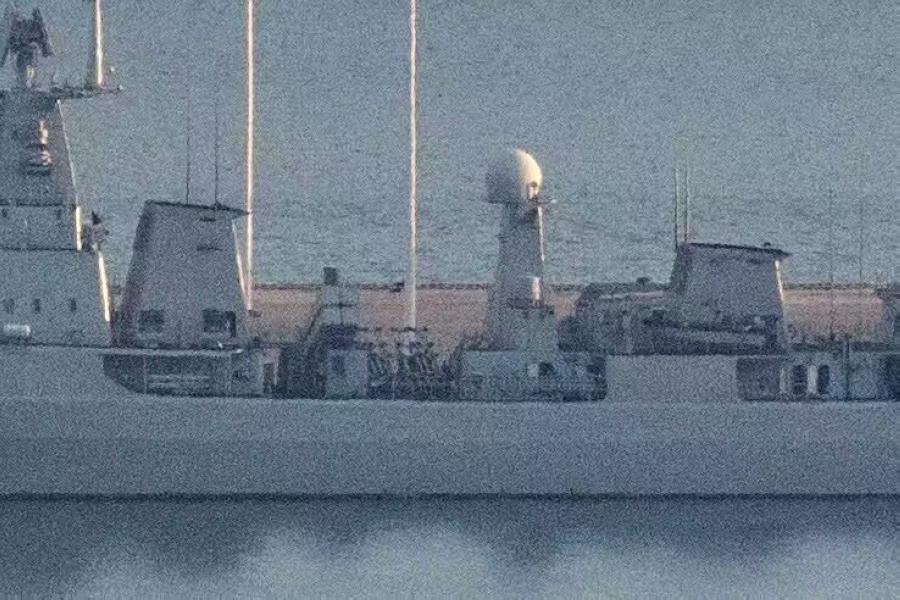 殲-16戰(zhàn)機配備十枚空對空導彈，空中力量的嶄新篇章，殲-16戰(zhàn)機十枚空對空導彈配置，空中力量的飛躍提升