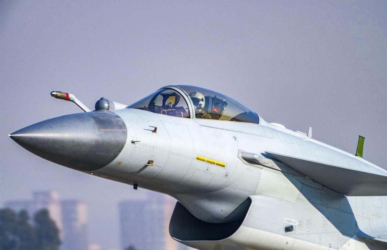 殲-10戰(zhàn)斗機在中國空軍現(xiàn)代化進程中的深遠意義，殲-10戰(zhàn)斗機在中國空軍現(xiàn)代化進程中的戰(zhàn)略地位與深遠影響