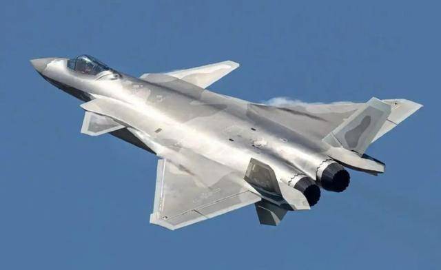 殲-16戰(zhàn)斗機(jī)最高升限的探索與解析，殲-16戰(zhàn)斗機(jī)最高升限的探索與揭秘
