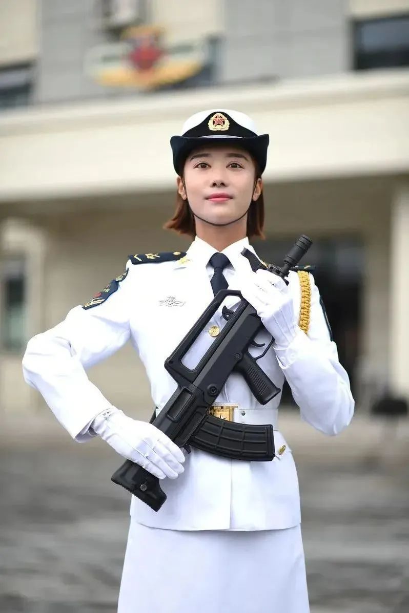 中國女兵，帥氣真實(shí)高清圖片展現(xiàn)，中國女兵帥氣風(fēng)采高清圖片展示