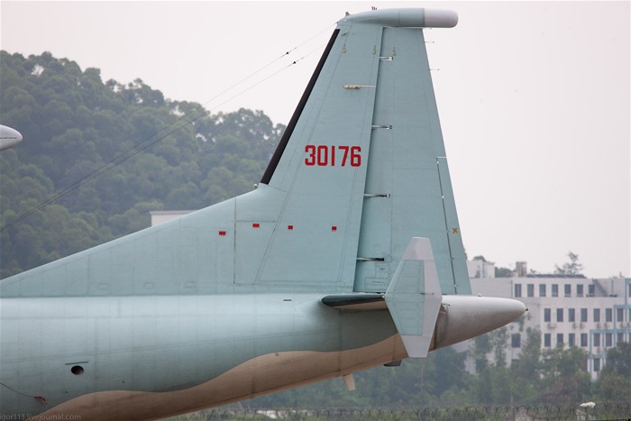 直-18預警機在編隊中的距離掌控與戰(zhàn)術(shù)運用，直-18預警機編隊中的距離掌控與戰(zhàn)術(shù)運用策略