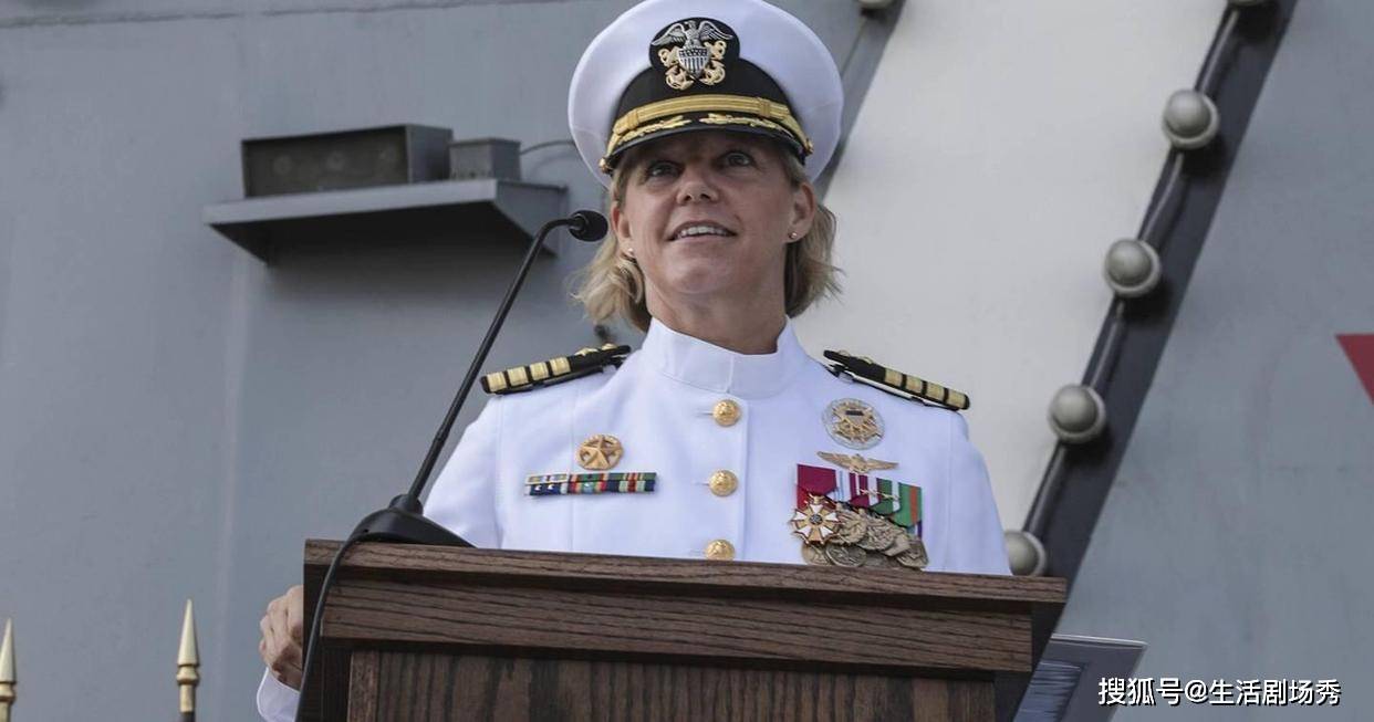 航空母艦的艦長揭秘，揭秘他們的身份與職責，航空母艦艦長揭秘，身份與職責探秘