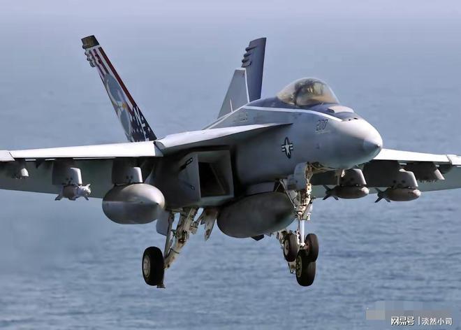 殲11強勢對抗F-18，空中力量的較量與對比，殲11與F-18空中對決，力量較量與對比
