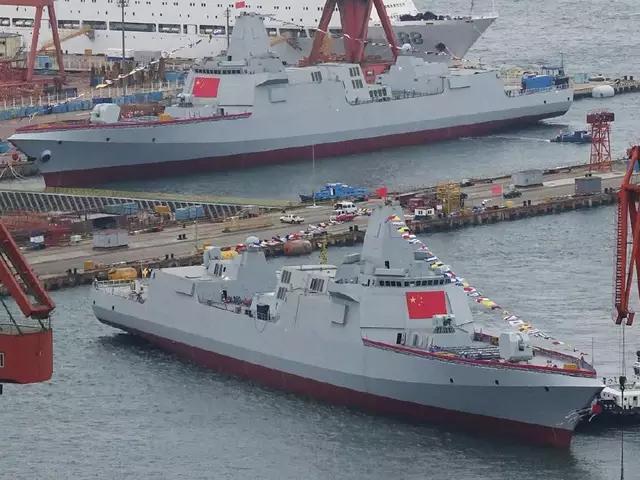 關(guān)于八艘大型驅(qū)逐艦能否在今年全部服役的探討，八艘大型驅(qū)逐艦今年能否全面服役探討