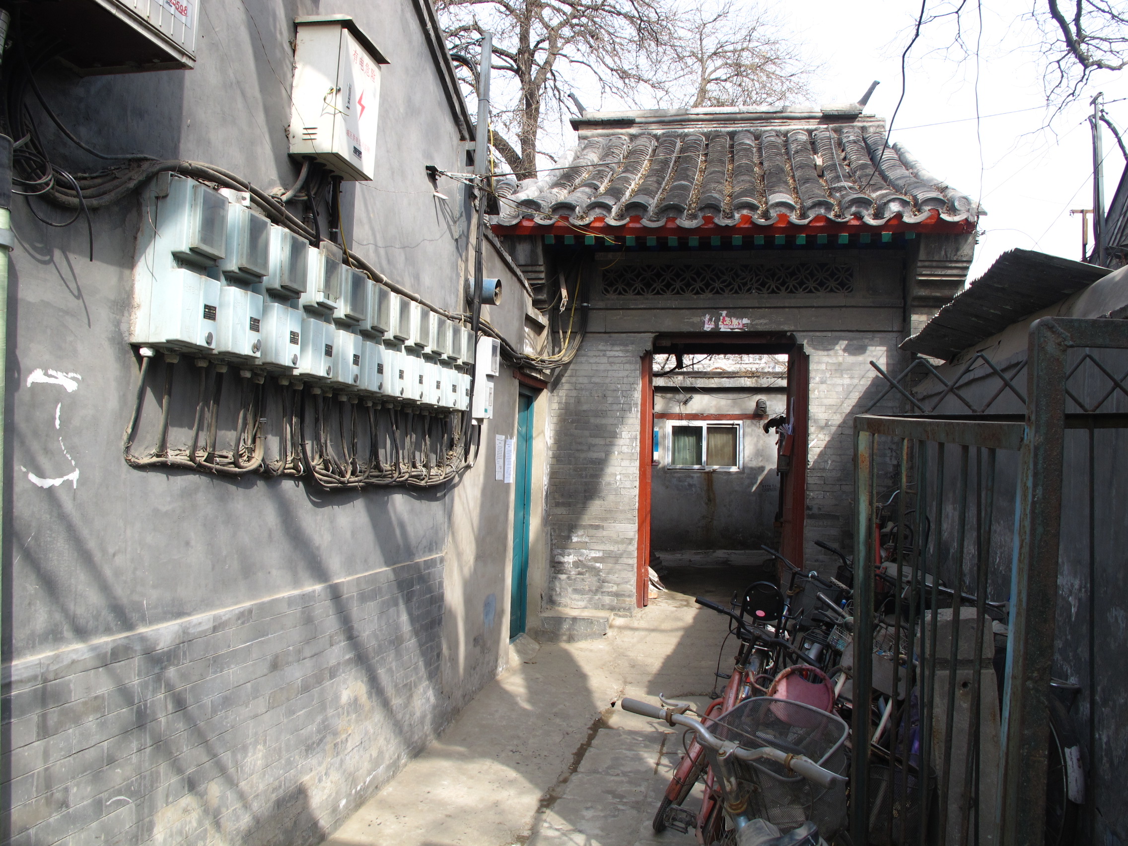 退役軍官與西祠胡同，歷史、文化與現(xiàn)代生活的交融，退役軍官與西祠胡同，歷史、文化與現(xiàn)代生活的交匯點(diǎn)
