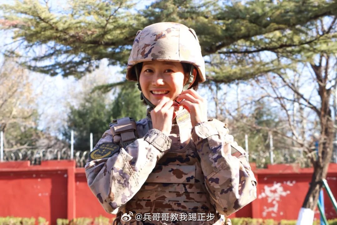 中國女兵最漂亮的照片——吳俊瑤的2019瞬間，中國女兵吳俊瑤的絕美瞬間，2019年照片集錦