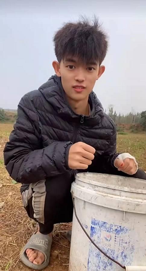 蘇-30圖片，探索強(qiáng)大戰(zhàn)斗機(jī)的魅力與性能，蘇-30戰(zhàn)斗機(jī)，探索強(qiáng)大性能與魅力所在